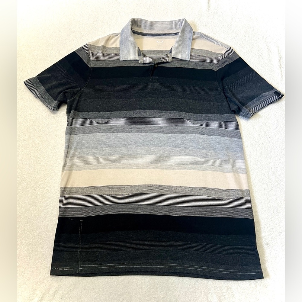 Oakley Men's Lateral Striped Short Sleeve Golf Polo - Medium